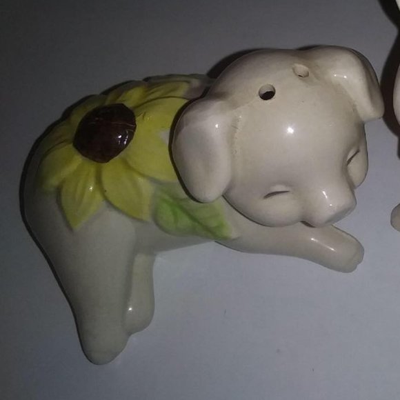 #21 Sunflower Piglets Salt and Pepper Shakers Set - Picture 1 of 4